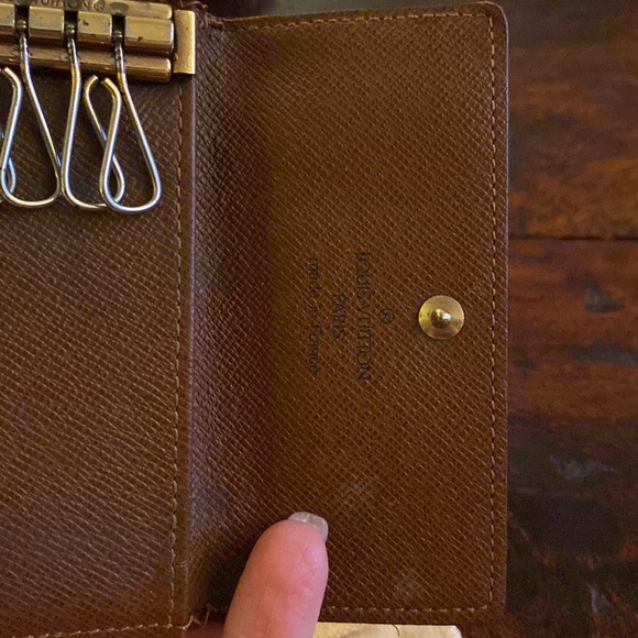 Vintage Louis Vuitton Leather Key Case with Dust Bag - Picture 6 of 10